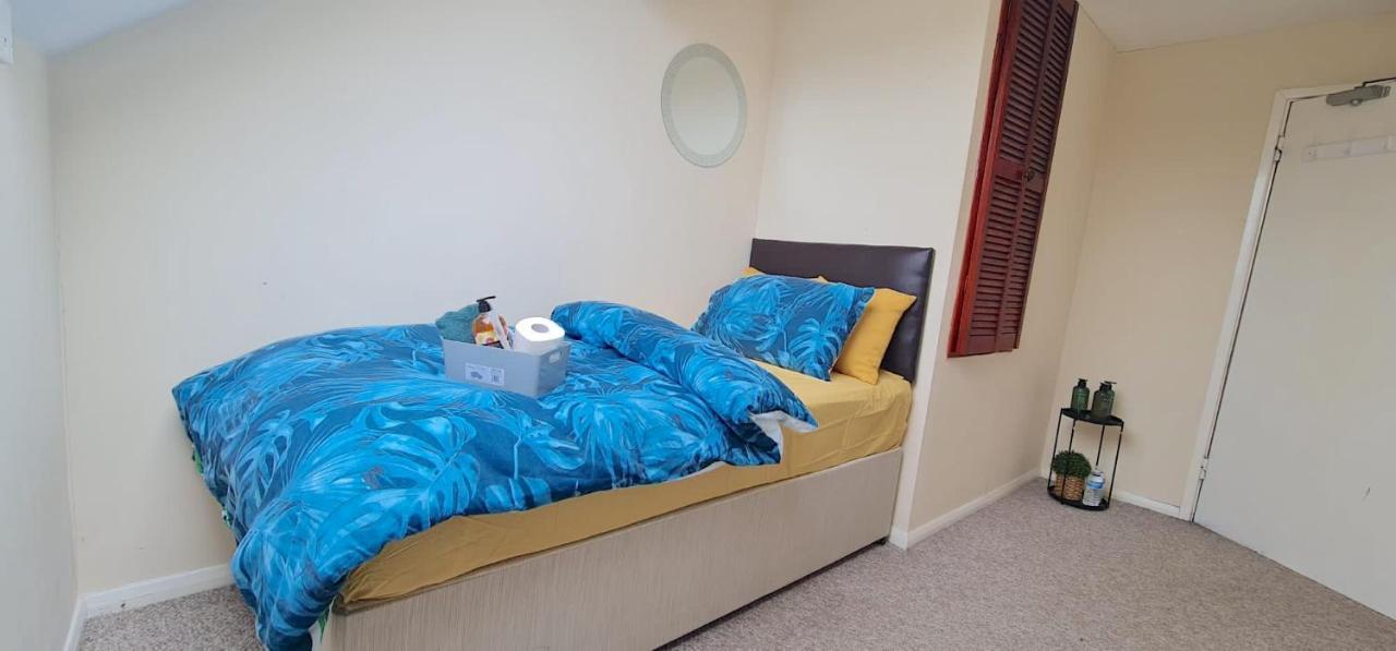 Move Inn Estates - Multiple Rooms Лондон Экстерьер фото